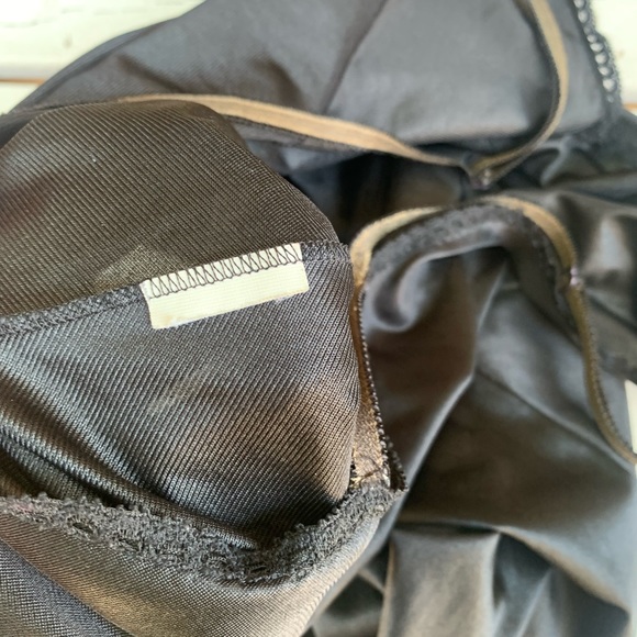 Vintage Black Lace full slip size M. - Picture 8 of 13